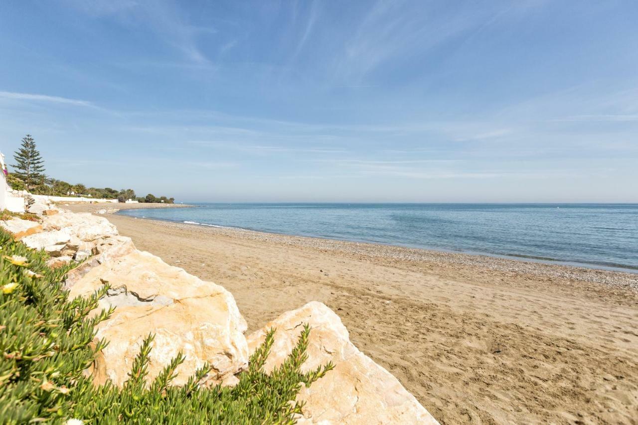 Beachside Cosy Apartment With Pool Эстепона Экстерьер фото